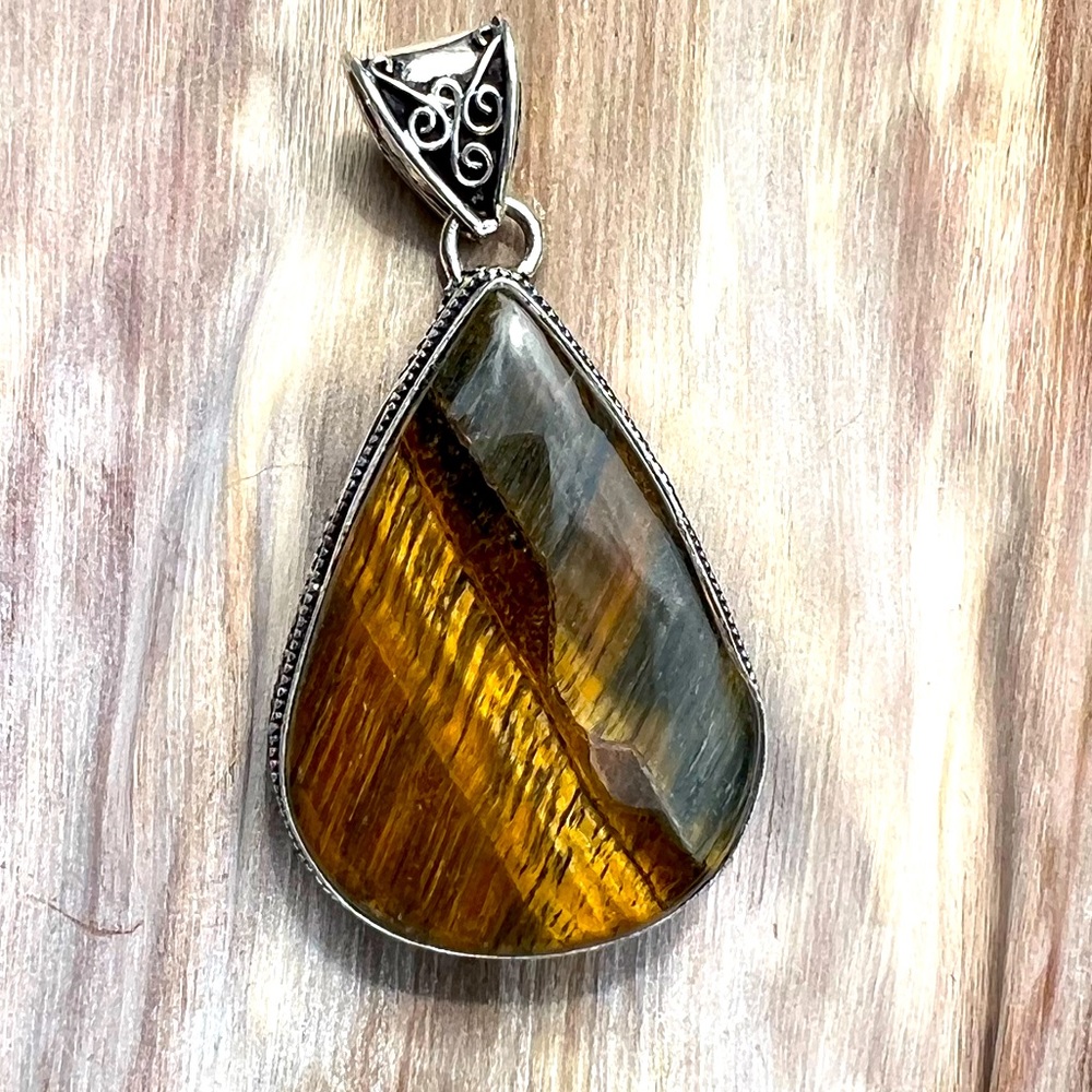 Tigers eye pendant